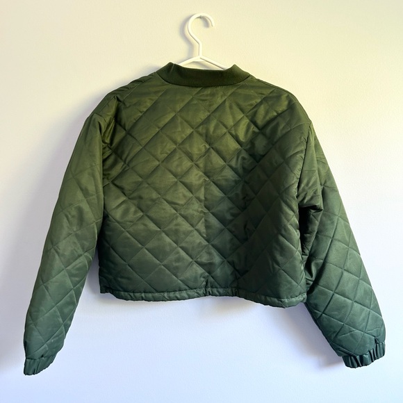 Spring Quilted Bomber-Style Green Jacket - Picture 2 of 2
